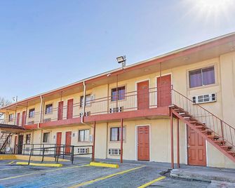 Relax Motel Grand Prairie Dallas I 30 - Grand Prairie - Byggnad