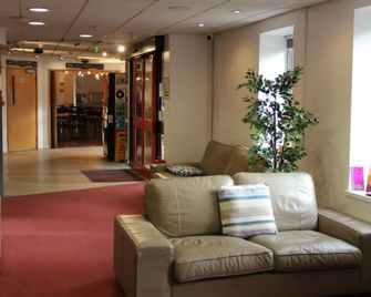 Bath Ymca Hostel - Bath - Lobby