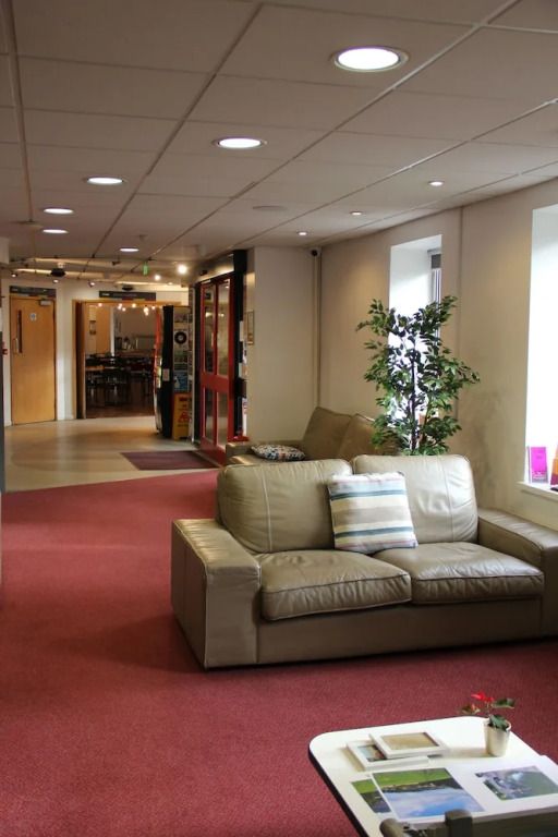 Bath Ymca Hostel - באת' - לובי