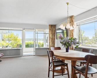 Stunning Home In Hobro - Hobro - Dining room