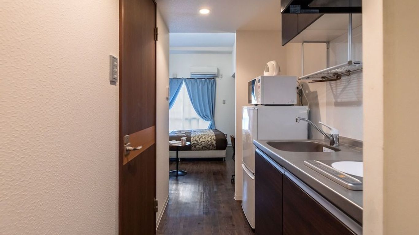 Mr.Kinjo Eminence Inn Maejima