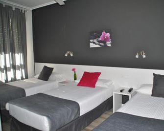 Hotel Junquera - Vigo - Bedroom