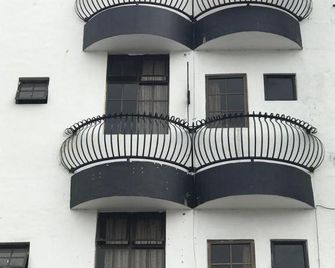 Super Budget 3 Rooms Apartment @ Brinchang Town - Brinchang - Edificio