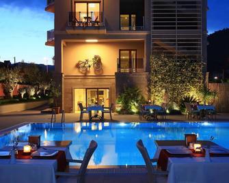 Esida Hotel - Küçükkuyu - Pool