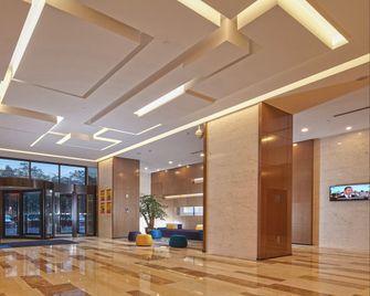 Holiday Inn Express Baoji City Centre By IHG - Baoji - Lobby