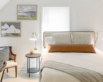 Downtown & Campus Wifi with Netflix 2Br 1Ba - Ames - Bedroom