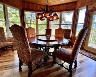 Mountain Oasis Luxurious w/ 5 Star Amenities! - Almond - Dining room