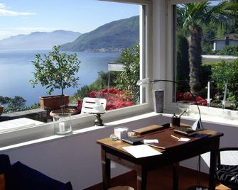 Beautiful vacation home in a prime location above the lake - Brissago - Balkon