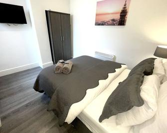 Albert Luxury Hottub And Jacuzzi Apartments - Blackpool - Chambre