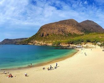 Casa Cabral : Big Apartment Next To The Beach - Tarrafal - Beach