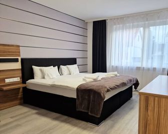Hotel Am Kurpark - Bad Wimpfen - Schlafzimmer