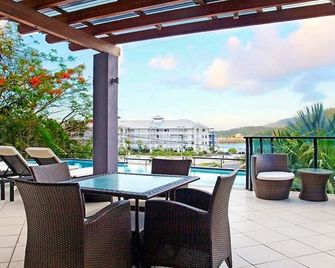 منتجع على الواجهة البحرية في ويتساندي - شاطئ إيرلي - شرفة