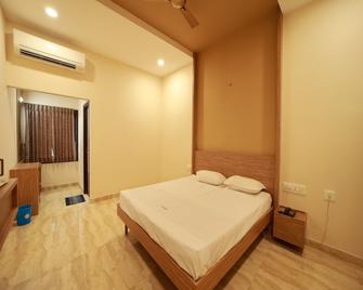 Valluvar Residency - Karur - Bedroom