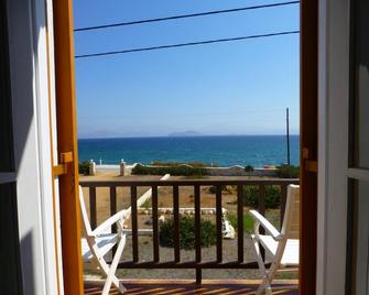 Arokaria Seaside - Ampelas - Balcón