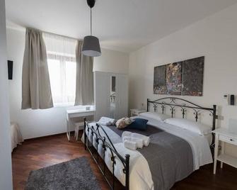 Ellebì B&B - Montone - Schlafzimmer