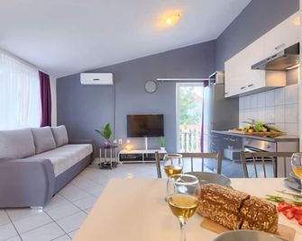 Holiday Home Neja by Interhome - Pula - Salon