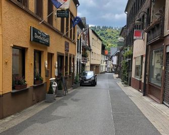 Hotel Pension Dorfschänke - Klotten - Outdoor view