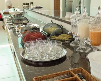 Pousada Paraiso da Barra - Barra de Santo Antônio - Buffet