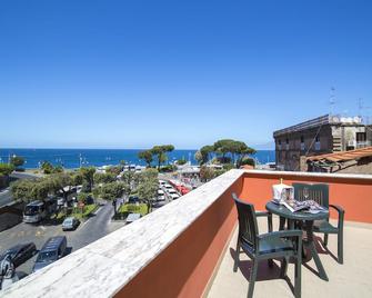 Hotel Il Faro - Sorrento - Balkon