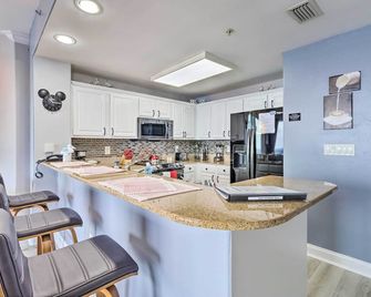 Family Resort Condo with 2 Pools 1 Mi to Disney! - Orlando - Kitchen
