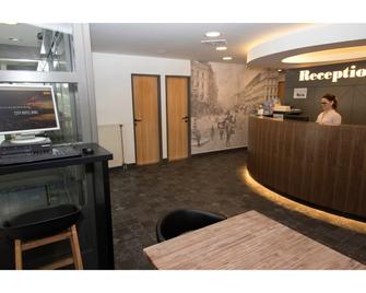 City Hotel Ring - Budapest - Front desk