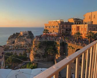 B&B Island Tropea vista mare - Tropea - Balcón