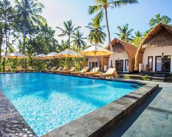 Bintang Bungalow - Nusa Penida - Басейн