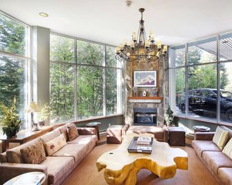 The Woodrun Lodge by Whiski Jack - Whistler - Lounge