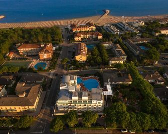 Hotel Ca' Di Valle - Cavallino Treporti - Zwembad