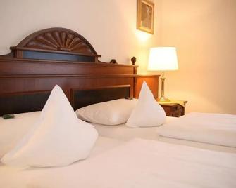 Landhotel Zum Hessenpark - Neu-Anspach - Schlafzimmer