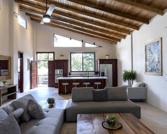 Surfside Apartments - Playa Mar Azul - Malpais - Wohnzimmer