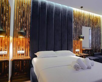 Hotel Piramida - Ksamil