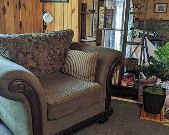 Miller Lake North Bruce Peninsula family cottage - Cape Chin North - Sala de estar