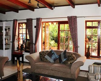 House on York - Johannesburg - Living room