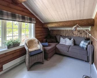 4 Bedroom Beautiful Home In Nord-Torpa - Nord-Torpa - Sala de estar