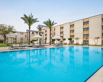 Novotel Cairo Airport - Kairo - Uima-allas