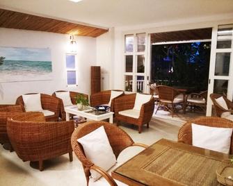 Sleepeasy Beach Hostel Huahin - הוא הין - סלון