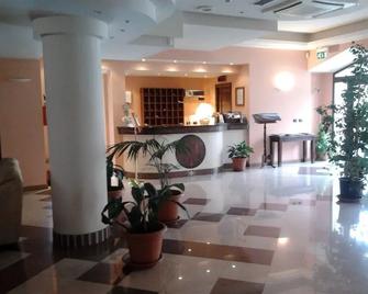 Hotel Athena Palace - Acquappesa - Lobby