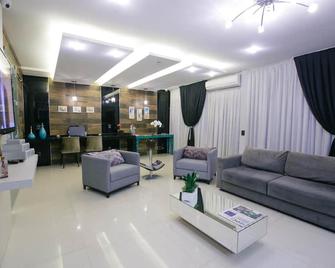 Hoteis Pamplona - Lontras - Sala de estar