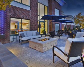 Holiday Inn Express & Suites Rochester-Victor - Victor - Patio