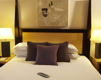 The Kings Arms Hotel - Amersham - Bedroom