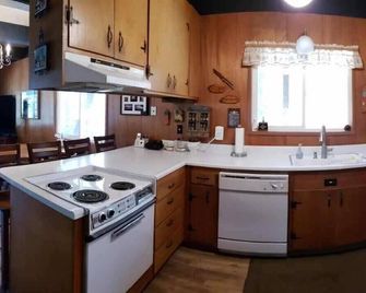 Lake Tahoe - Chambers Private Beach, Pool & Tennis Membership - Homewood - Kitchen