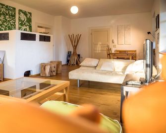 Ferienwohnung Altes Schulhaus Greising - Deggendorf - Sufragerie