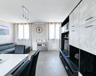 The Bridge - Peschiera Holiday - Peschiera del Garda - Soggiorno