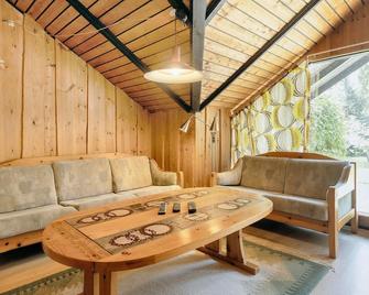 5 person holiday home in Rødby-By Traum - Rødby - Wohnzimmer