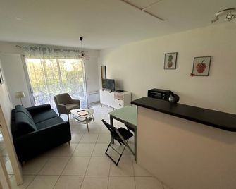 Cosy love cocoon close to the sea - La Baule-Escoublac - Huiskamer