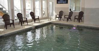 科普利拉瑞恩汽車旅館 - 舊奥查德海灘 - 老果園海灘 - 游泳池