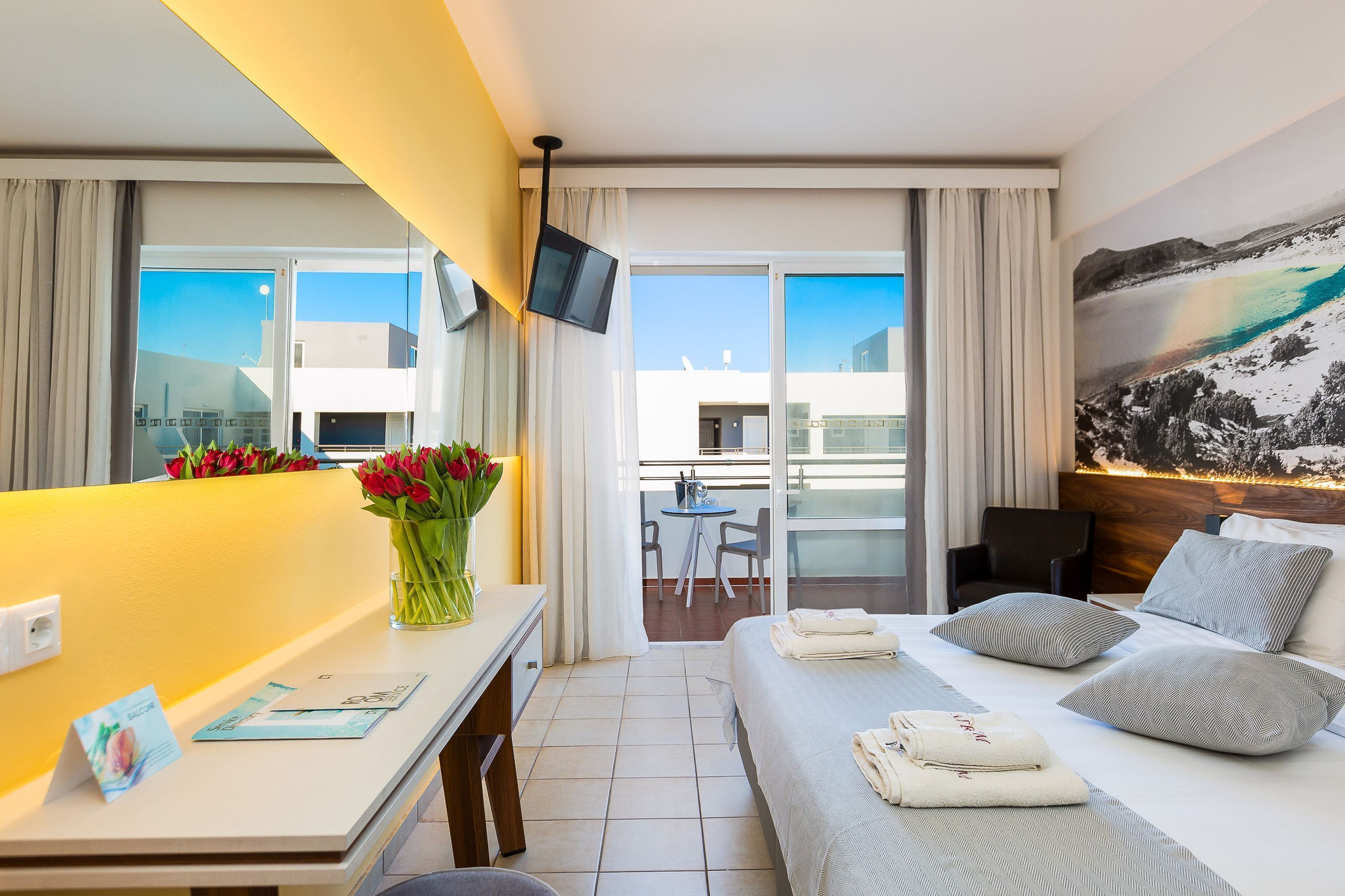 Atrium Ambiance Hotel - ריתימנו