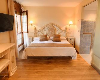 Hotel Rural La Muedra - Vinuesa - Schlafzimmer