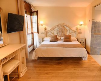 Hotel Villa De Vinuesa - Vinuesa - Bedroom